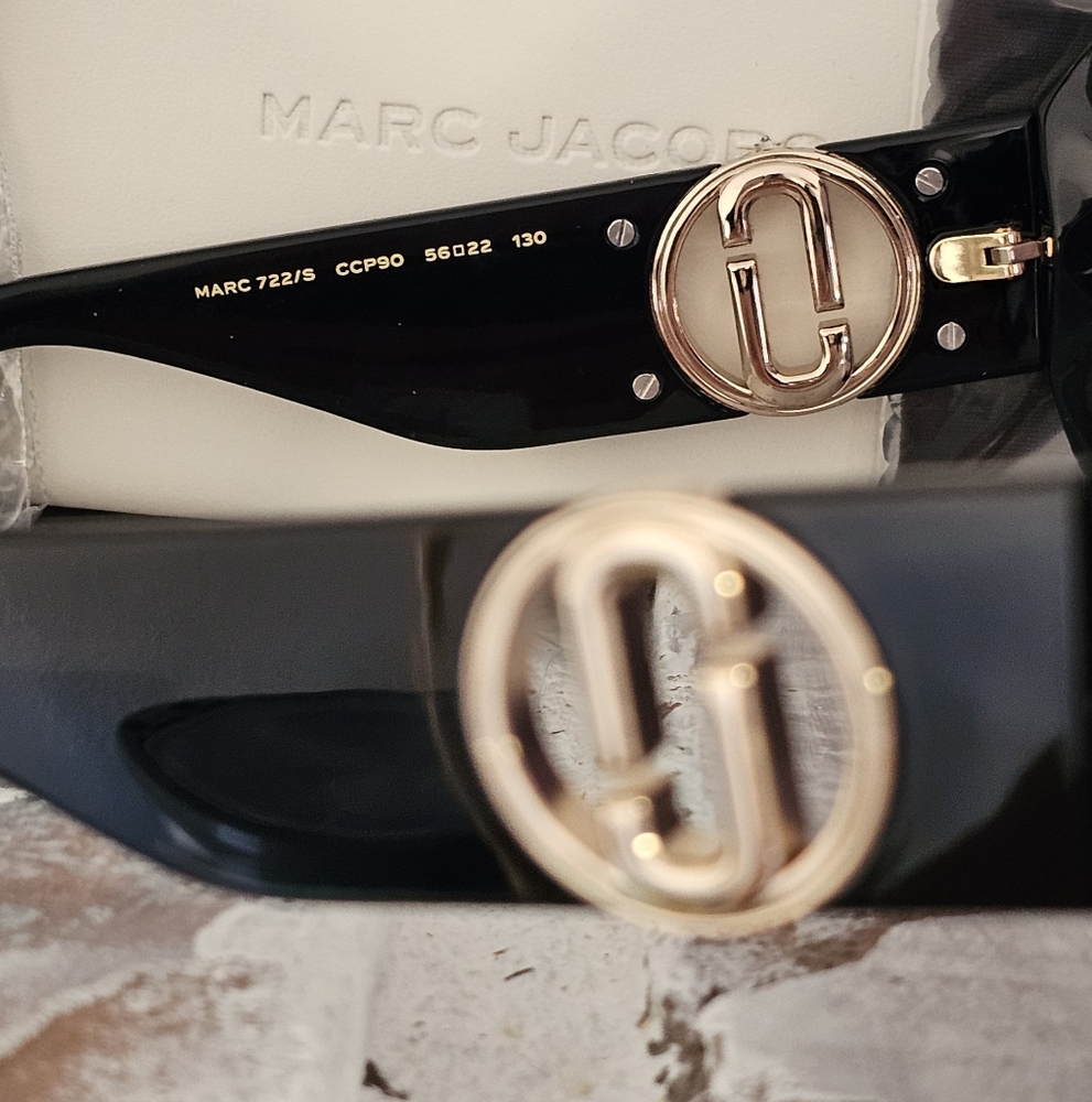 🖤NEW MARC JACOBS Black White Oversized Sunglasses🖤 - Picture 5 of 5